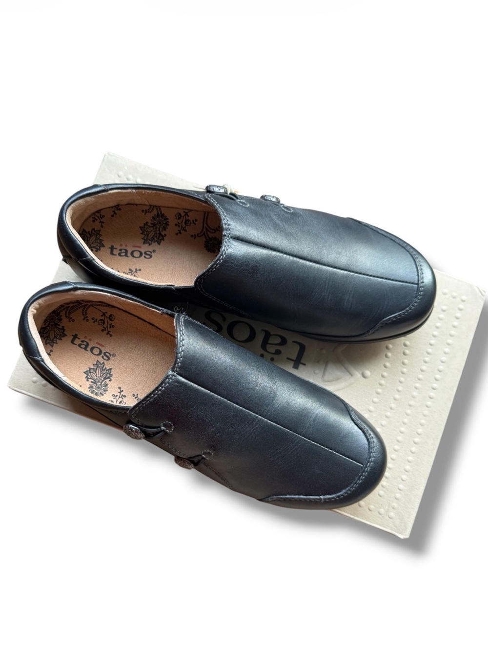 Taos Footwear Womens Blend  Black Slip-On Leather Loafers